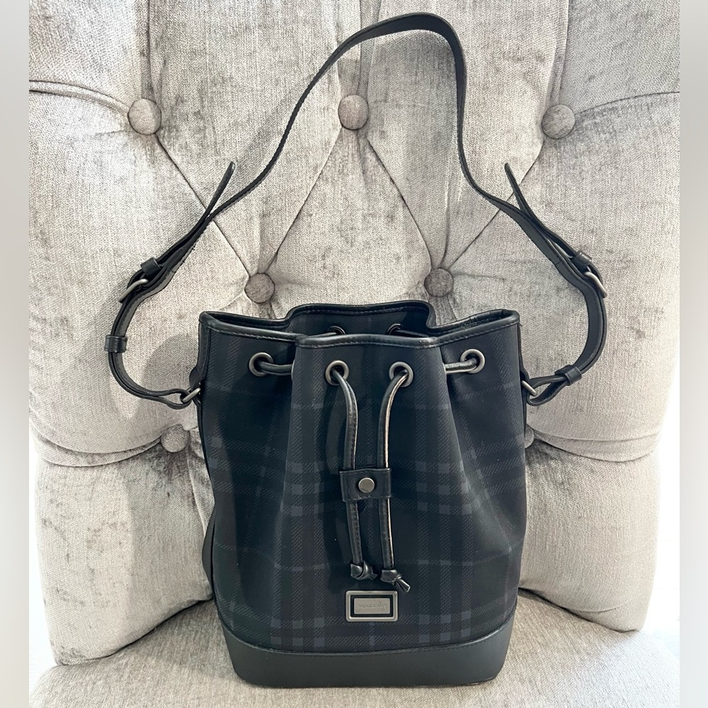 Authentic Burberry Drawstring Bucket Bag - EUC